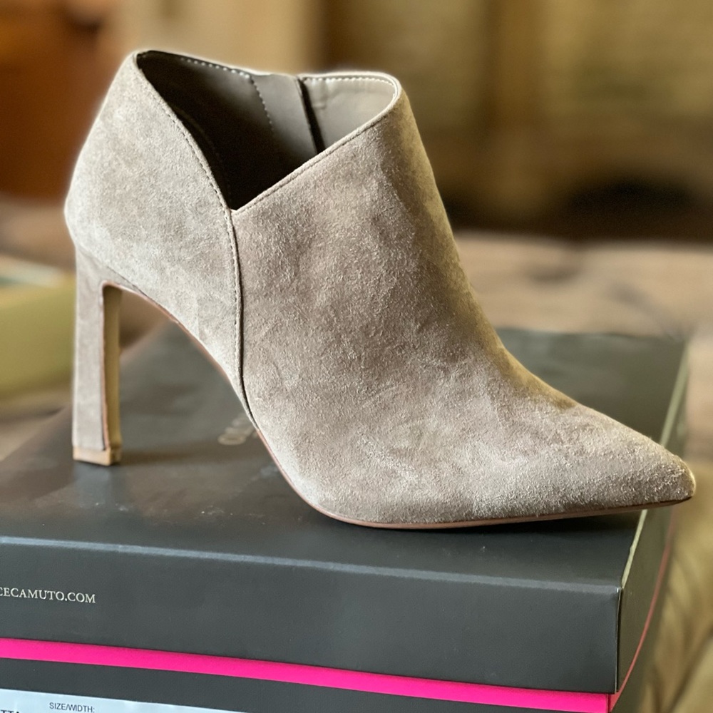 Vince Camuto Selsta Bootie Tuscan Taupe